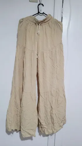 Calça saia beige M , viscose forrada