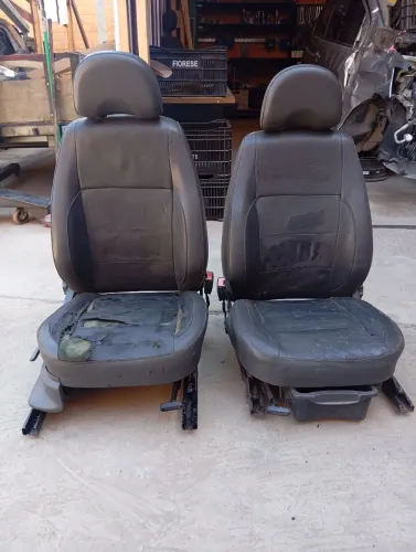 Jogo bancos Couro Volkswagen Amarok 