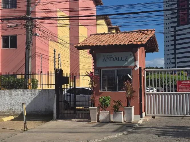 Imóvel para venda possui 54 metros quadrados com 2 quartos em São Jorge - Maceió - AL