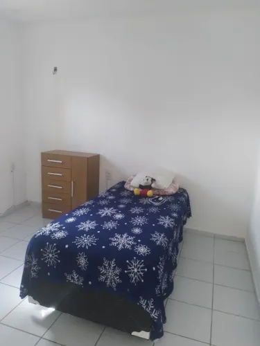 Cama solteiro e comoda