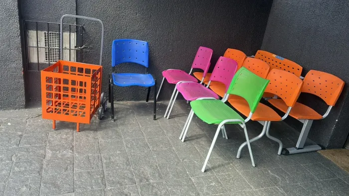 Cadeiras coloridas 