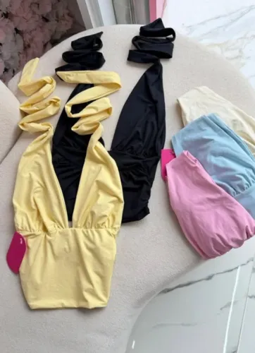 Blusa multiformas em poliamida