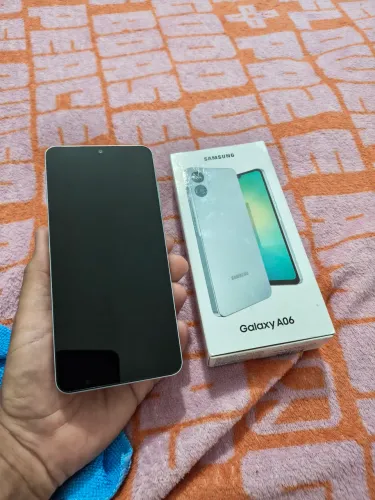 Galaxy A06 Branco 4gb/128gb Novinho Bom pra rodar em App etc...