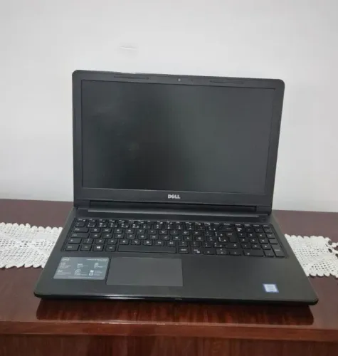 Notebook Dell preto Inspiron 15- serie 3000 7ger i3