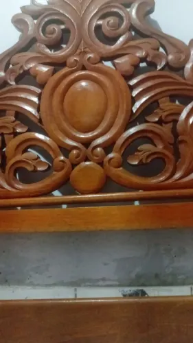 Cama de madeira
