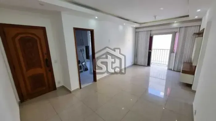 ST IMÓVEIS VENDE APTO 2QTOS TODO REFORMADO NA RUA URUGUAI!!!