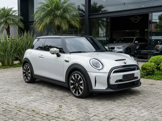 Mini Cooper SE Exclusive 3P (elétrico) 2022