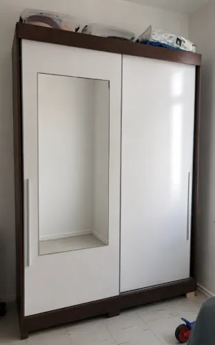 Guarda roupa, solteiro com duas portas de correr, 2 gavetas. 