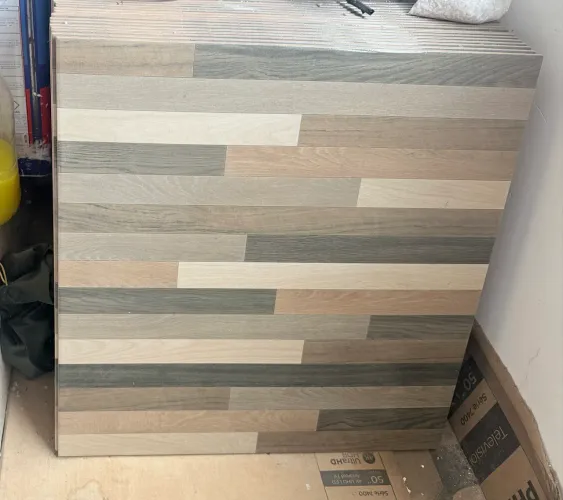 VENDO PISO CERÂMICA NOVO 18m QUADRADOS
