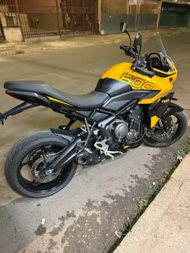 TRIUMPH TIGER SPORT 800 2026 AMARELA APENAS 1.550 KM