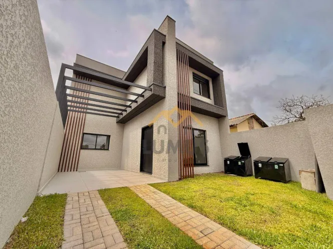 Sobrado Novo no Santa Quitéria | 3 Quartos | Pronto para Morar