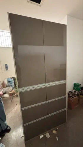 ARMÁRIO GUARDA ROUPA