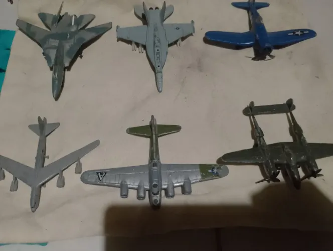 Aviões de coleção ( metal)