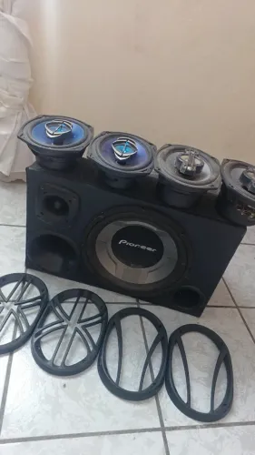 Som automotivo
