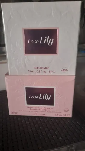 lily love perfume + hidratante 