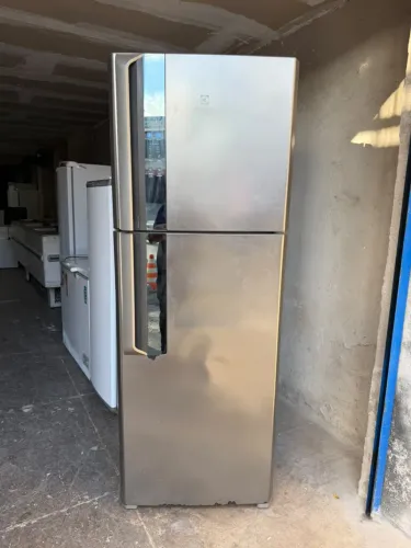 GELADEIRA ELECTROLUX INOX MODERNA MUITO CONSERVADA