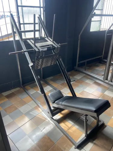 Leg press - aparelhos de academia
