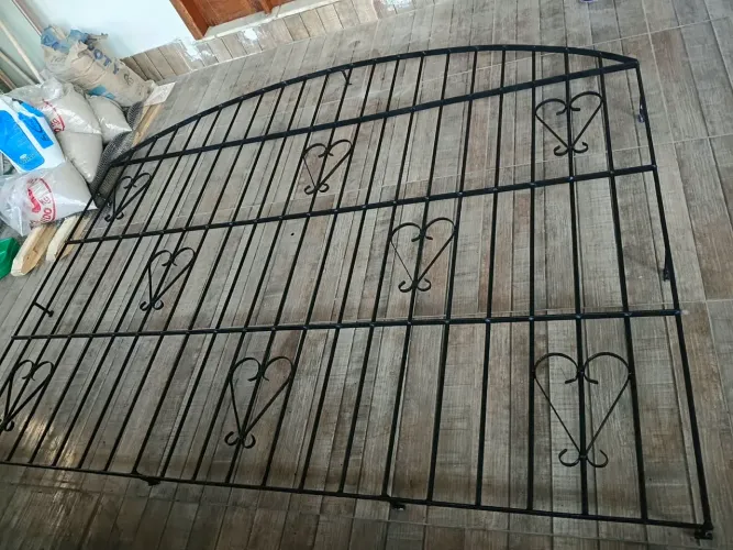 Grade colonial para janela 1e 81 de altura por 2 e 34;de largura
