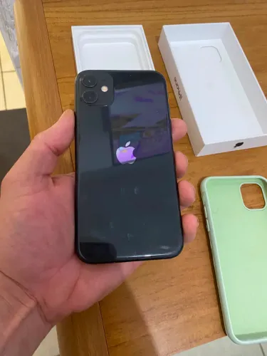 iPhone 11 oportunidade semi novo