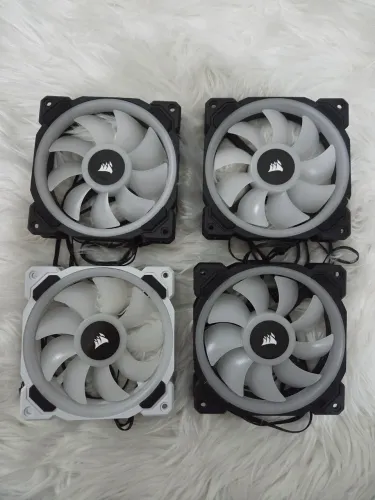 Kit 4 Fans Corsair LL120 RGB Preto - Branco<br>