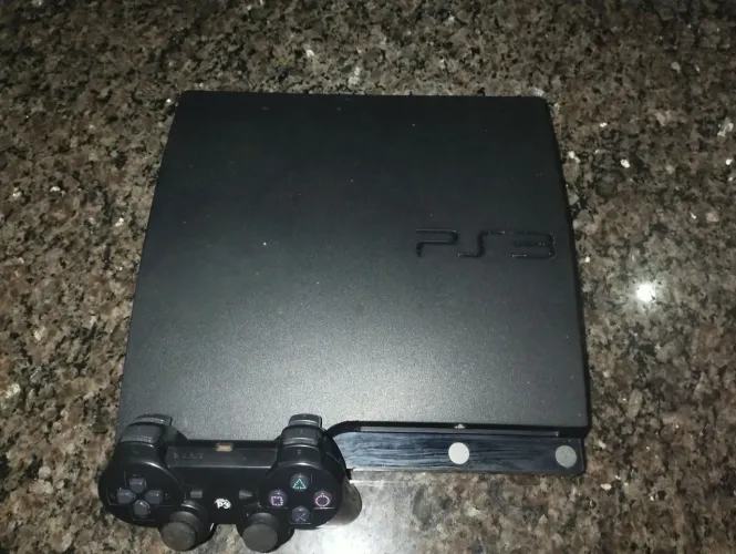 Estou vendendo esse PS3 em ótimo estado.