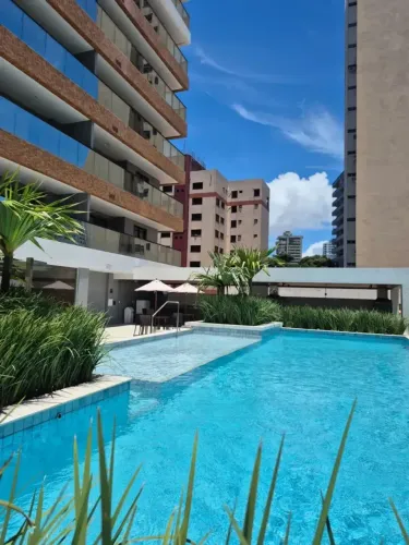 Ed. Torre Liris - Nascente, ao lado da Pça. B. Campos, 2 quartos (1 suíte), 2 vagas de g