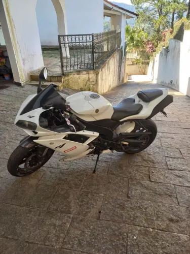 Yamaha R1 1000, ano 2008