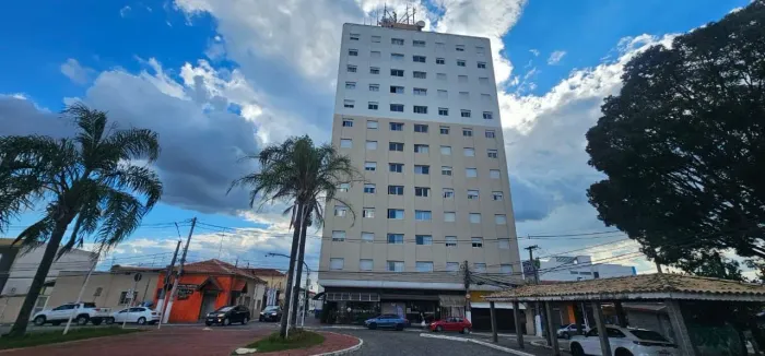 Apartamento para locação com excelente localização no centro de Atibaia. Próximo a mercado