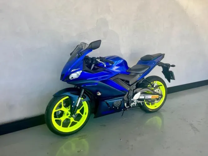 YAMAHA YZF R3 321 ABS.