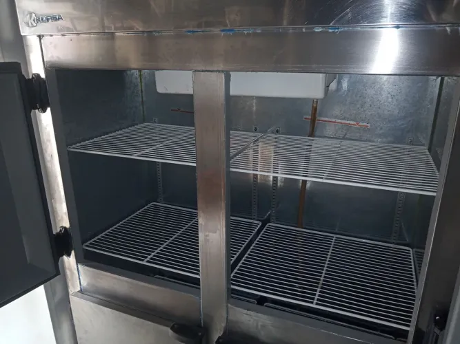 Refrigerador 220v industrial, inox , impecavel 