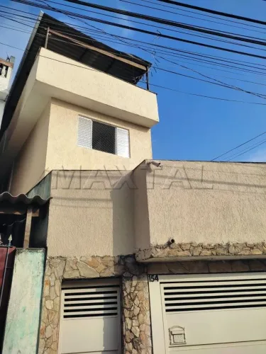 Sobrado com 3 quartos, cozinha, 3 banheiros, 1 vaga e quintal com churrasqueira na Fregues