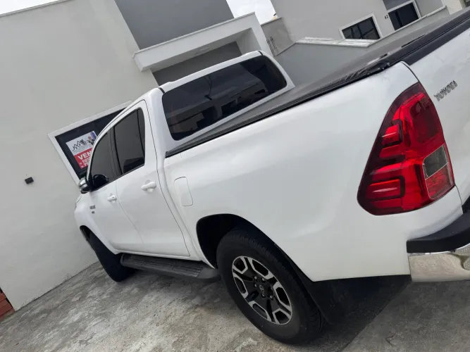 Toyota Hilux CD SRV 4X2 2.7 Flex 16V Aut. 2017