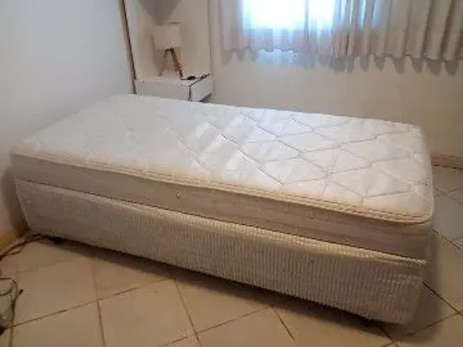 Cama solteiro baú