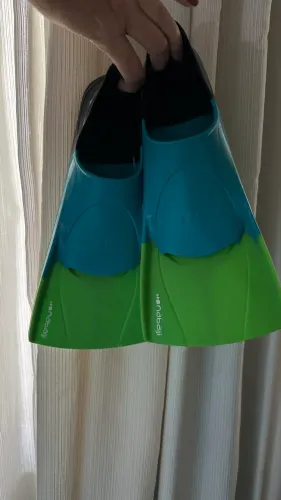 Nadadeira de natação ( Pé de pato) 