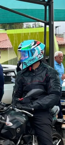 Capacete KYT