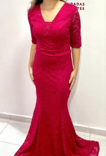 Vestido vermelho rendado
