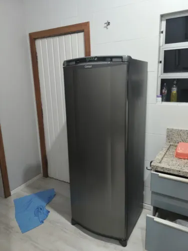Geladeira Consul Frost Free 1 Porta Inox / Evox (Controle Externo) - Perfeito Estado