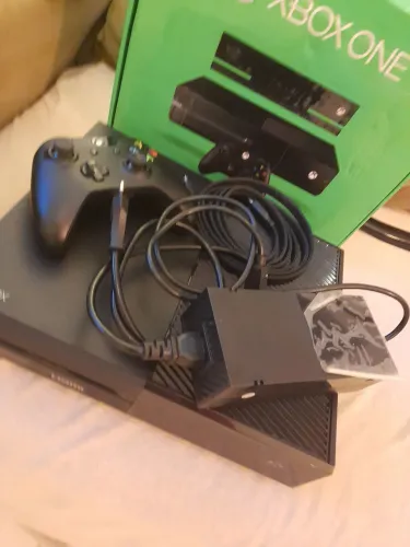 Xbox one fat zerado Sem risco e sem arranhão