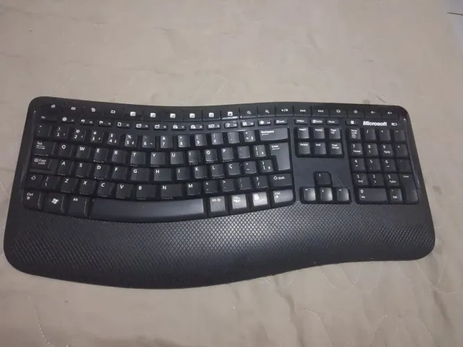 Teclado Microsoft Ergonômico Sem Fio (Sem Receptor)