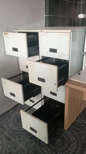 Armários de ferro 4 gavetões 