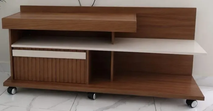 Rack para Sala Moderno e Conservado.