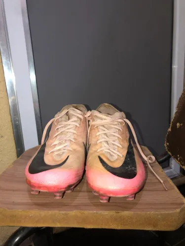 Vendo chuteira mercurial em boa condição, n 40