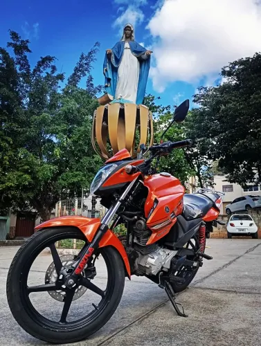 Fazer 150 BlueFlex ou Custom