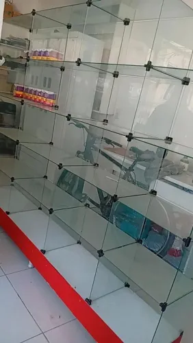 Vendo balcão de vidro 