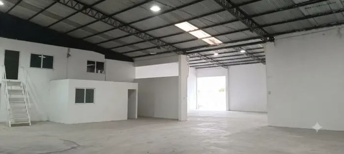 GALPÃO P/ LOCAÇÃO MED, 2000 M2 PRÓXIMO A PONTA NEGRA DOCUMENTADO C/ AVCB E HABITE - SE.