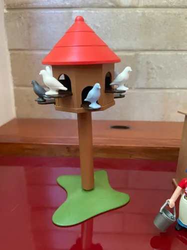 Playmobil invasão de pombos no Poleiro. Olha o cocó!!!!