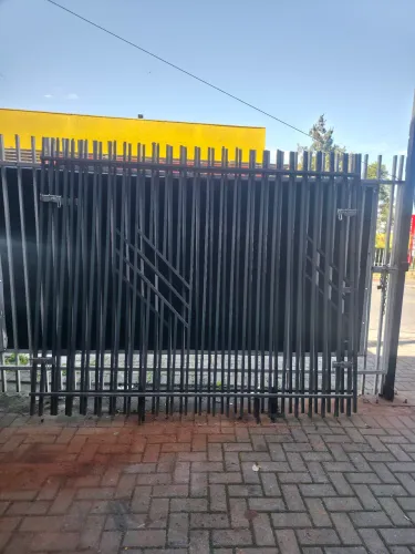 PORTÃO DE FERRO