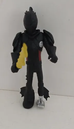 BONECO COMO TREINAR O SEU DRAGÃO SOLUÇO COM ARMADURA