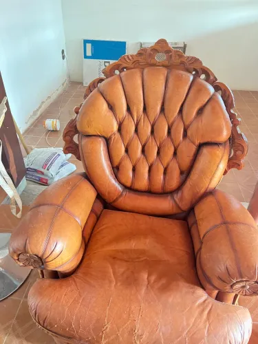 Poltronas madeira maciça 