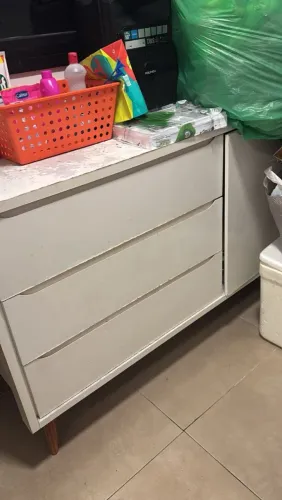 pendeadeira com sapateira ao lado